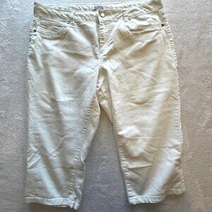 D Jeans Plus Size White Jean Capris- Size 14